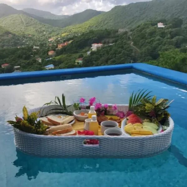 Breakfast-Pool-View